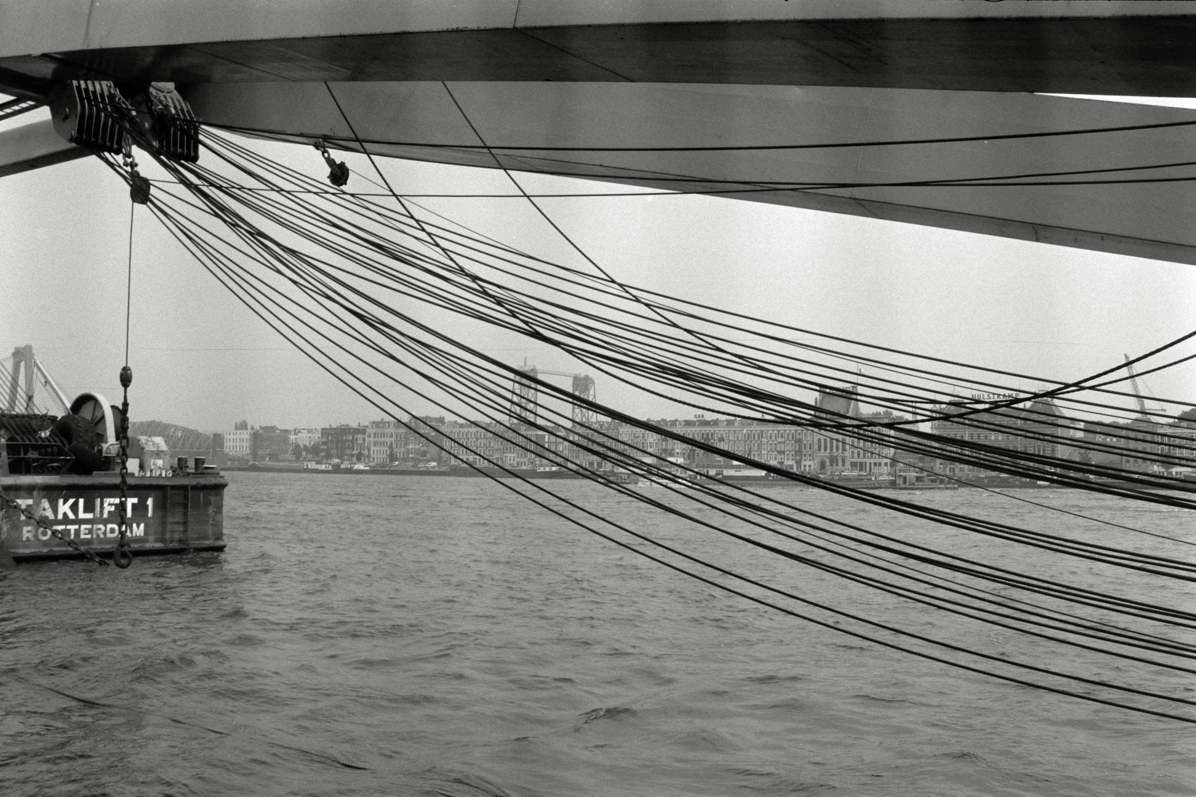 AHP F1992 06 004 sc250507 img21 NLP